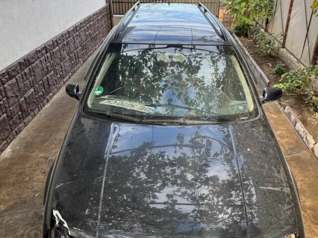 Черный Фольксваген Гольф, объемом двигателя 1.6 л и пробегом 400 тыс. км за 1200 $, фото 1 на Automoto.ua