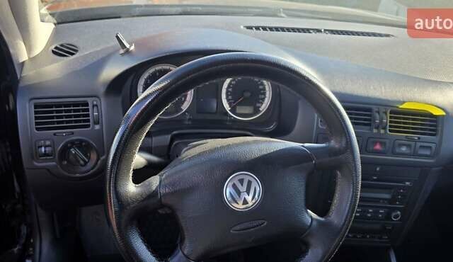 Чорний Фольксваген Гольф, об'ємом двигуна 1.6 л та пробігом 250 тис. км за 3400 $, фото 10 на Automoto.ua