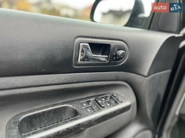 Черный Фольксваген Гольф, объемом двигателя 1.6 л и пробегом 250 тыс. км за 4350 $, фото 50 на Automoto.ua