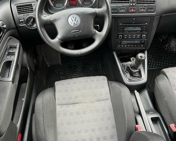 Черный Фольксваген Гольф, объемом двигателя 1.6 л и пробегом 250 тыс. км за 4350 $, фото 36 на Automoto.ua