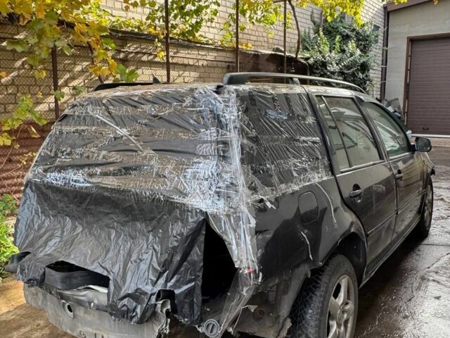 Черный Фольксваген Гольф, объемом двигателя 1.6 л и пробегом 400 тыс. км за 1200 $, фото 4 на Automoto.ua