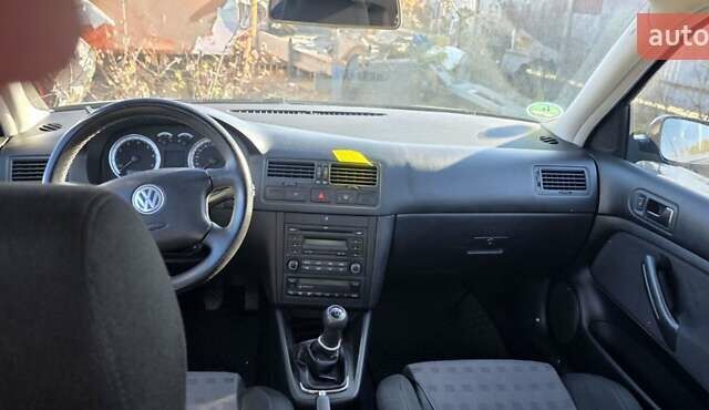 Чорний Фольксваген Гольф, об'ємом двигуна 1.6 л та пробігом 250 тис. км за 3400 $, фото 2 на Automoto.ua