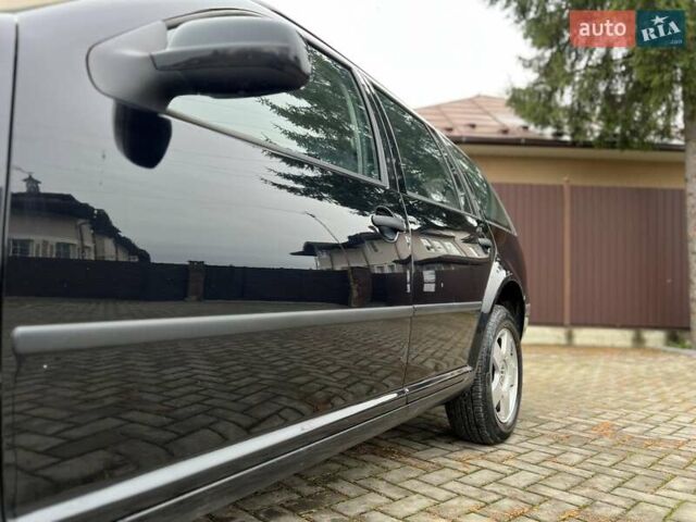 Черный Фольксваген Гольф, объемом двигателя 1.6 л и пробегом 250 тыс. км за 4350 $, фото 34 на Automoto.ua