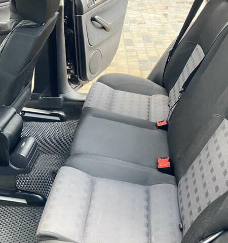 Чорний Фольксваген Гольф, об'ємом двигуна 1.6 л та пробігом 215 тис. км за 4700 $, фото 27 на Automoto.ua