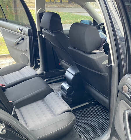 Чорний Фольксваген Гольф, об'ємом двигуна 1.6 л та пробігом 215 тис. км за 4700 $, фото 29 на Automoto.ua