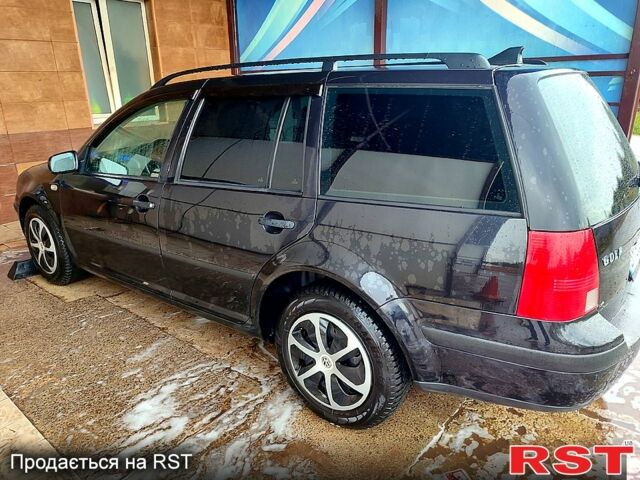 Черный Фольксваген Гольф, объемом двигателя 1.6 л и пробегом 255 тыс. км за 5000 $, фото 7 на Automoto.ua