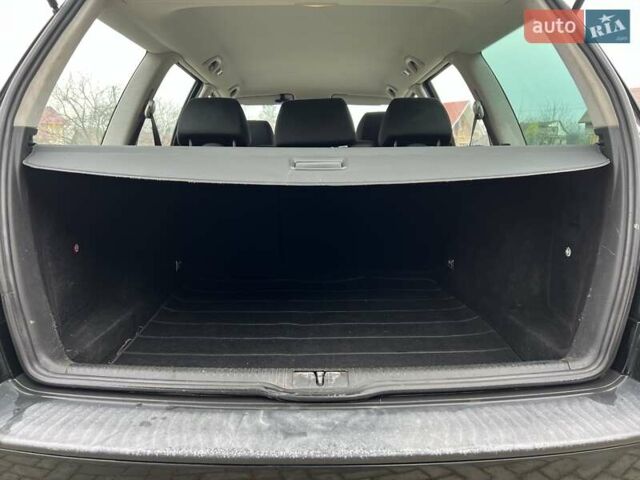 Черный Фольксваген Гольф, объемом двигателя 1.6 л и пробегом 250 тыс. км за 4350 $, фото 65 на Automoto.ua