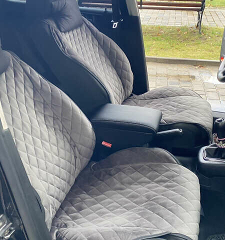 Чорний Фольксваген Гольф, об'ємом двигуна 1.6 л та пробігом 215 тис. км за 4700 $, фото 20 на Automoto.ua