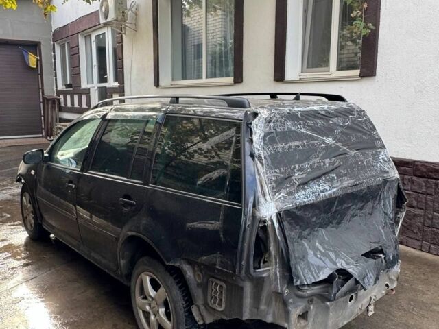 Черный Фольксваген Гольф, объемом двигателя 1.6 л и пробегом 400 тыс. км за 1200 $, фото 3 на Automoto.ua