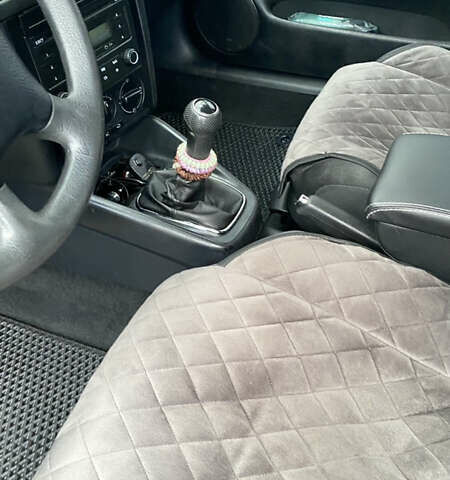 Чорний Фольксваген Гольф, об'ємом двигуна 1.6 л та пробігом 215 тис. км за 4700 $, фото 24 на Automoto.ua