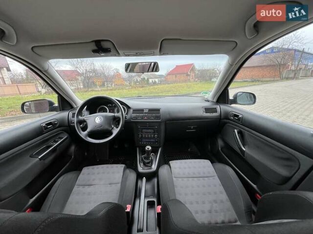 Черный Фольксваген Гольф, объемом двигателя 1.6 л и пробегом 250 тыс. км за 4350 $, фото 38 на Automoto.ua