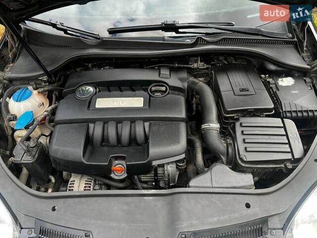 Чорний Фольксваген Гольф, об'ємом двигуна 1.6 л та пробігом 237 тис. км за 6800 $, фото 20 на Automoto.ua