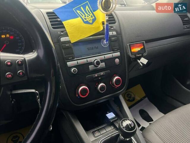 Чорний Фольксваген Гольф, об'ємом двигуна 1.9 л та пробігом 234 тис. км за 6100 $, фото 17 на Automoto.ua