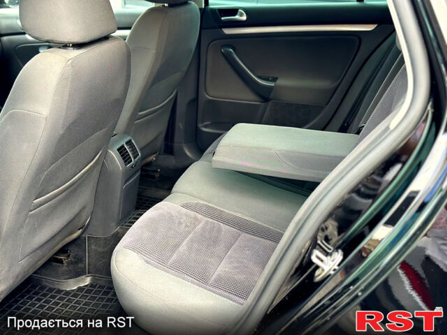 Чорний Фольксваген Гольф, об'ємом двигуна 1.4 л та пробігом 283 тис. км за 6450 $, фото 10 на Automoto.ua