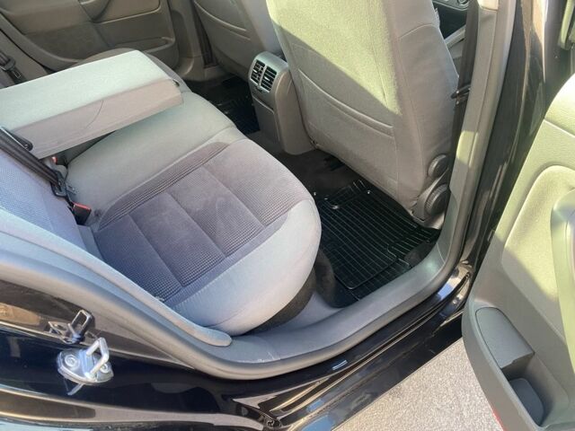 Чорний Фольксваген Гольф, об'ємом двигуна 1.4 л та пробігом 265 тис. км за 6200 $, фото 13 на Automoto.ua