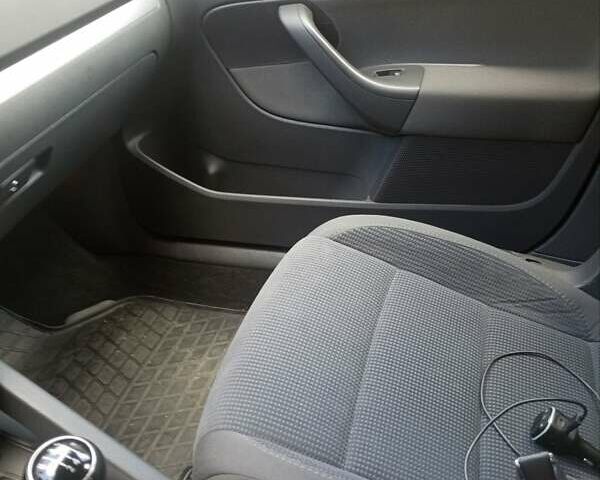 Черный Фольксваген Гольф, объемом двигателя 1.4 л и пробегом 139 тыс. км за 7200 $, фото 17 на Automoto.ua