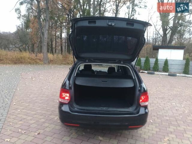 Черный Фольксваген Гольф, объемом двигателя 1.6 л и пробегом 181 тыс. км за 5550 $, фото 21 на Automoto.ua