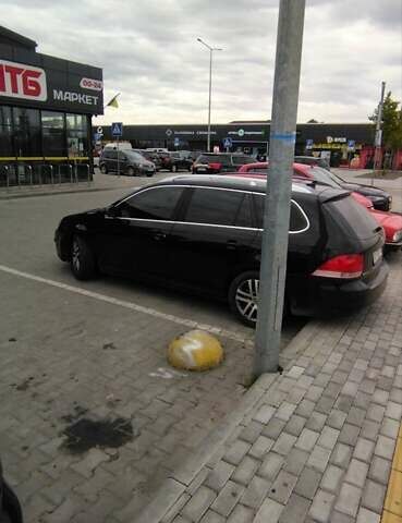 Черный Фольксваген Гольф, объемом двигателя 1.39 л и пробегом 241 тыс. км за 5300 $, фото 3 на Automoto.ua