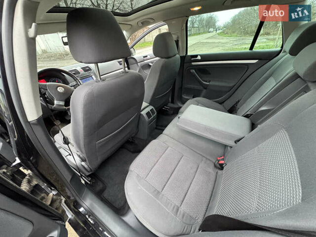 Чорний Фольксваген Гольф, об'ємом двигуна 1.39 л та пробігом 191 тис. км за 5999 $, фото 17 на Automoto.ua