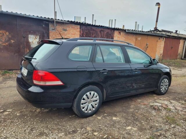 Черный Фольксваген Гольф, объемом двигателя 1.6 л и пробегом 247 тыс. км за 5350 $, фото 5 на Automoto.ua