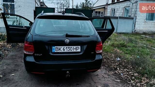 Черный Фольксваген Гольф, объемом двигателя 1.4 л и пробегом 267 тыс. км за 6300 $, фото 8 на Automoto.ua