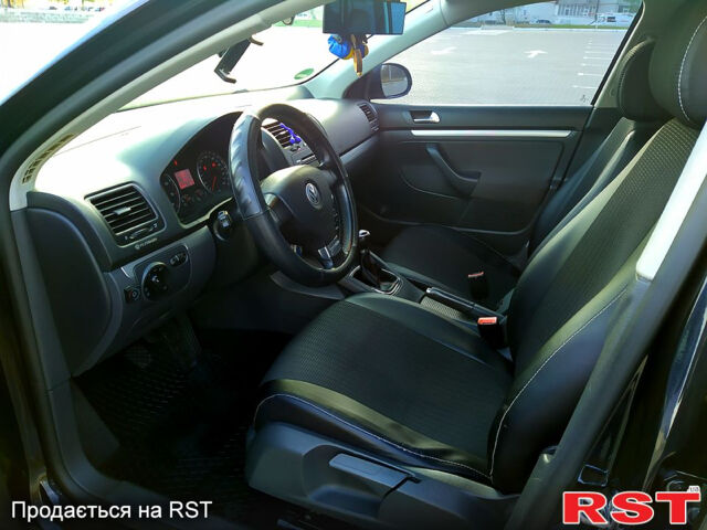 Чорний Фольксваген Гольф, об'ємом двигуна 1.6 л та пробігом 216 тис. км за 6200 $, фото 9 на Automoto.ua