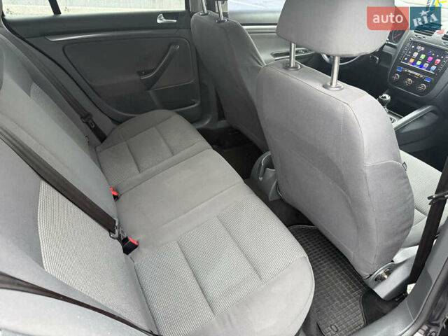 Чорний Фольксваген Гольф, об'ємом двигуна 1.6 л та пробігом 247 тис. км за 6700 $, фото 15 на Automoto.ua