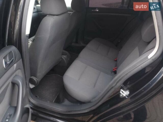 Черный Фольксваген Гольф, объемом двигателя 1.6 л и пробегом 181 тыс. км за 5550 $, фото 37 на Automoto.ua