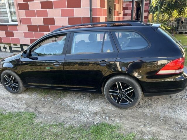 Черный Фольксваген Гольф, объемом двигателя 1.6 л и пробегом 250 тыс. км за 5600 $, фото 4 на Automoto.ua