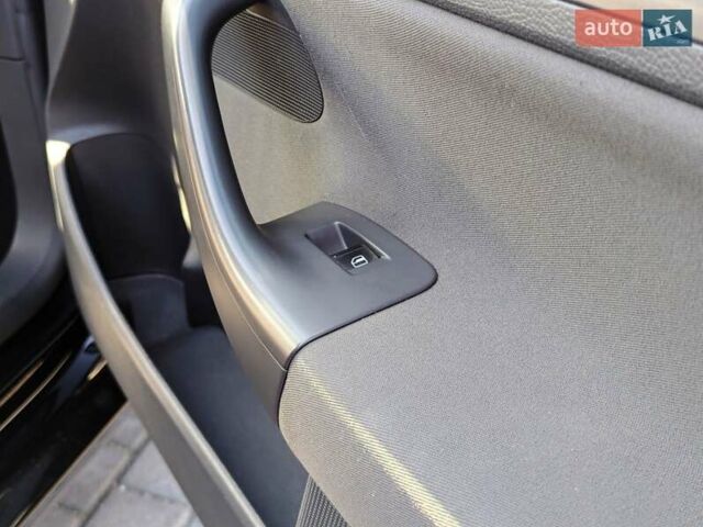 Черный Фольксваген Гольф, объемом двигателя 1.6 л и пробегом 246 тыс. км за 5800 $, фото 13 на Automoto.ua