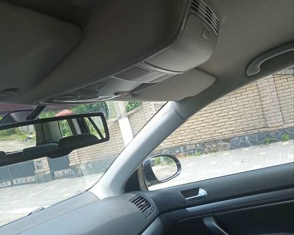 Черный Фольксваген Гольф, объемом двигателя 1.4 л и пробегом 139 тыс. км за 7200 $, фото 15 на Automoto.ua