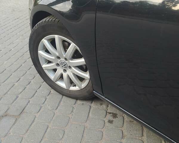 Черный Фольксваген Гольф, объемом двигателя 1.39 л и пробегом 250 тыс. км за 4500 $, фото 6 на Automoto.ua