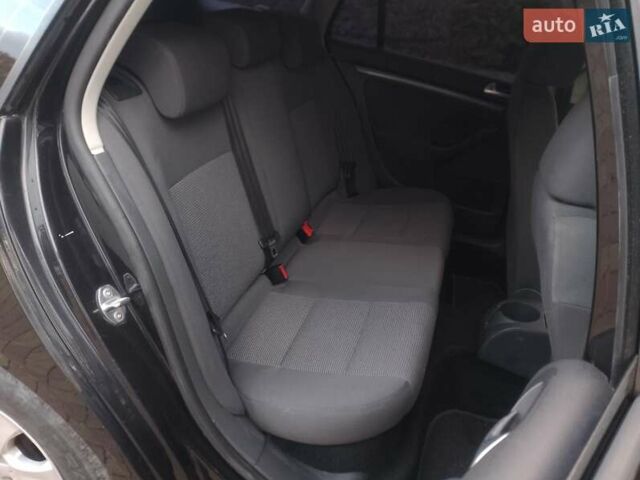 Черный Фольксваген Гольф, объемом двигателя 1.6 л и пробегом 181 тыс. км за 5550 $, фото 35 на Automoto.ua
