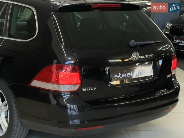 Черный Фольксваген Гольф, объемом двигателя 1.39 л и пробегом 230 тыс. км за 7299 $, фото 13 на Automoto.ua