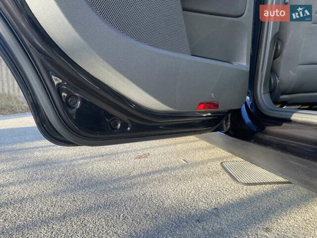Черный Фольксваген Гольф, объемом двигателя 1.4 л и пробегом 265 тыс. км за 6200 $, фото 16 на Automoto.ua