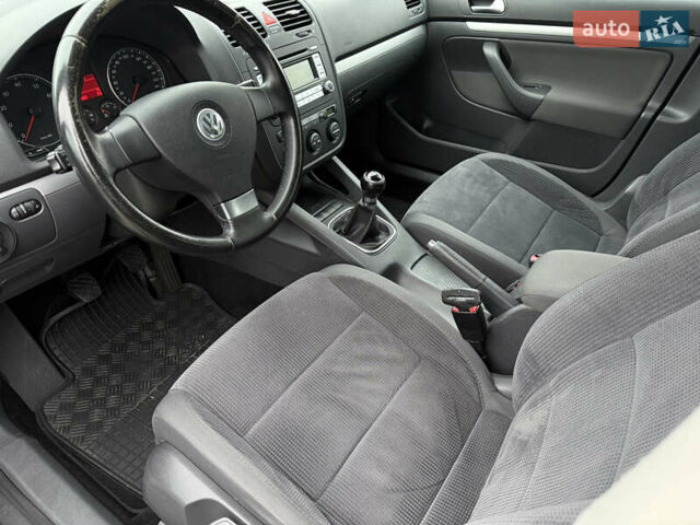 Черный Фольксваген Гольф, объемом двигателя 1.6 л и пробегом 219 тыс. км за 6499 $, фото 20 на Automoto.ua