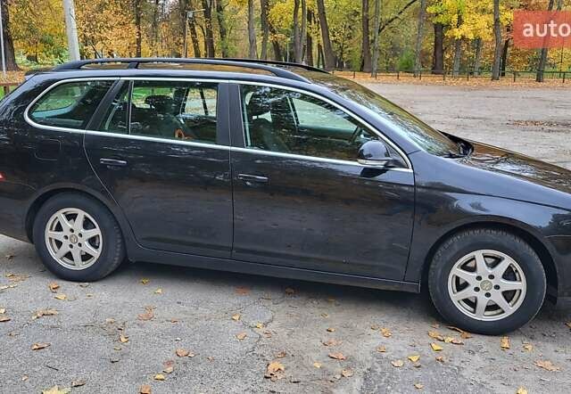 Чорний Фольксваген Гольф, об'ємом двигуна 1.4 л та пробігом 200 тис. км за 5600 $, фото 1 на Automoto.ua