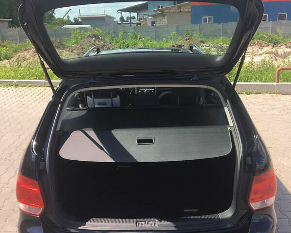 Черный Фольксваген Гольф, объемом двигателя 1.4 л и пробегом 236 тыс. км за 5600 $, фото 9 на Automoto.ua