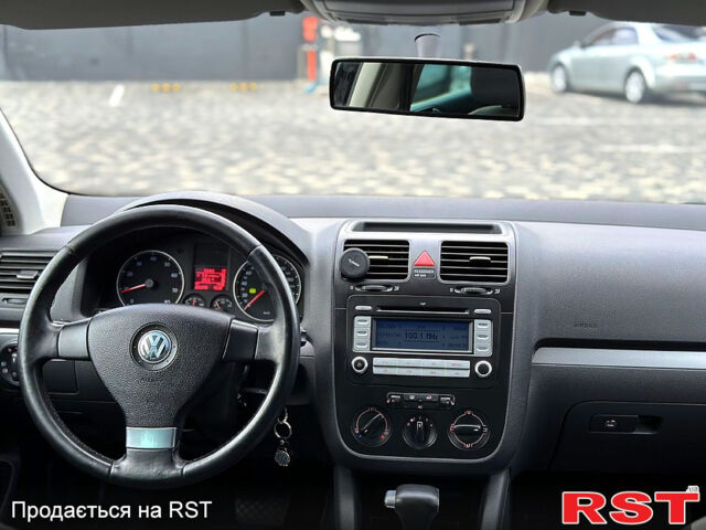 Чорний Фольксваген Гольф, об'ємом двигуна 1.4 л та пробігом 283 тис. км за 6450 $, фото 8 на Automoto.ua