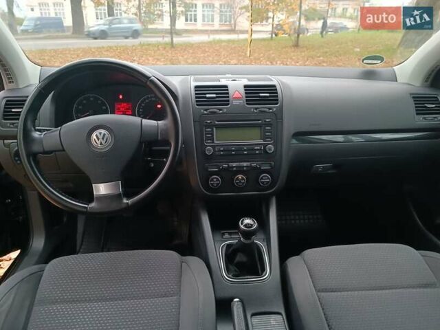 Фольксваген Гольф 2007 у Вінниці на Automoto.ua Чорний Фольксваген Гольф, об'ємом двигуна 1.6 л та пробігом 218 тис. км за 6700 $, фото 22 на Automoto.ua