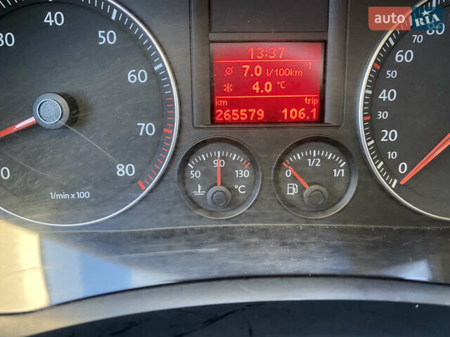 Черный Фольксваген Гольф, объемом двигателя 1.4 л и пробегом 265 тыс. км за 6200 $, фото 21 на Automoto.ua