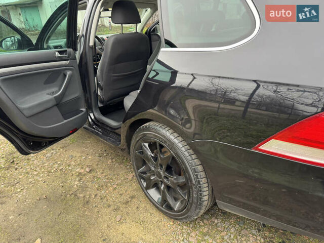 Чорний Фольксваген Гольф, об'ємом двигуна 1.39 л та пробігом 191 тис. км за 5999 $, фото 2 на Automoto.ua
