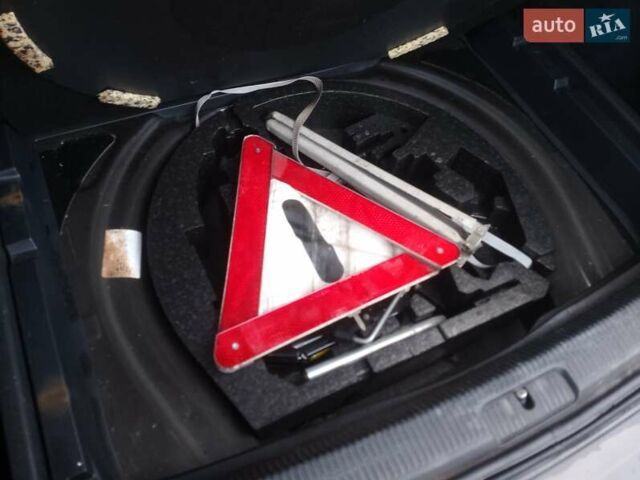 Черный Фольксваген Гольф, объемом двигателя 1.6 л и пробегом 181 тыс. км за 5550 $, фото 24 на Automoto.ua