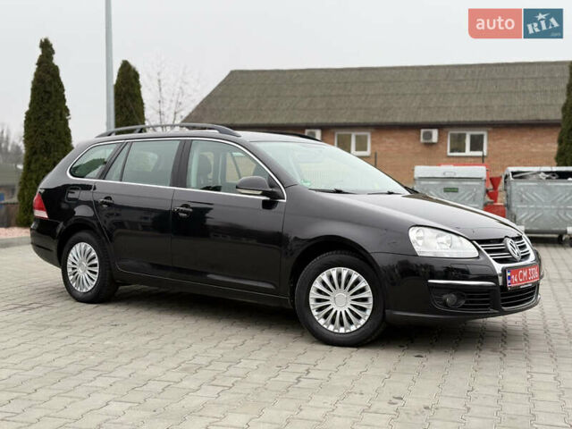 Черный Фольксваген Гольф, объемом двигателя 1.6 л и пробегом 219 тыс. км за 6499 $, фото 11 на Automoto.ua
