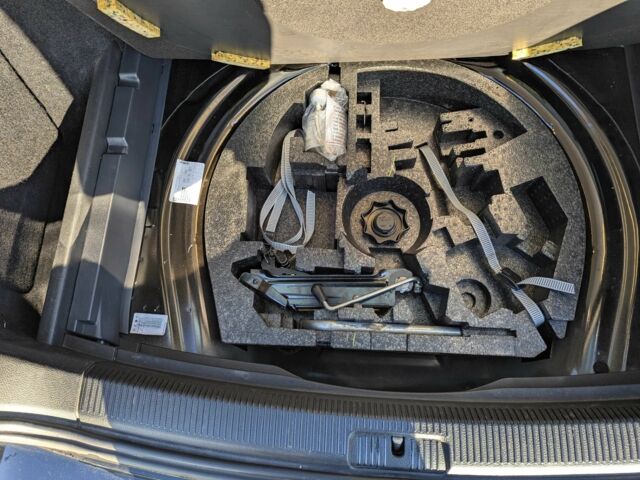 Черный Фольксваген Гольф, объемом двигателя 2 л и пробегом 251 тыс. км за 2999 $, фото 9 на Automoto.ua