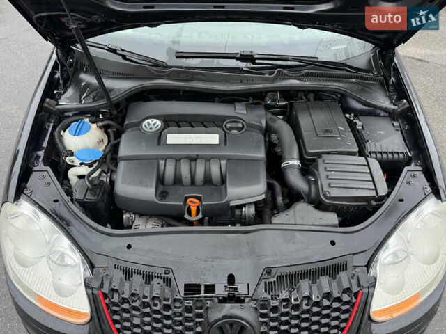 Чорний Фольксваген Гольф, об'ємом двигуна 1.6 л та пробігом 247 тис. км за 6700 $, фото 10 на Automoto.ua