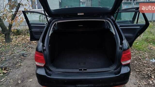 Черный Фольксваген Гольф, объемом двигателя 1.4 л и пробегом 267 тыс. км за 6300 $, фото 29 на Automoto.ua