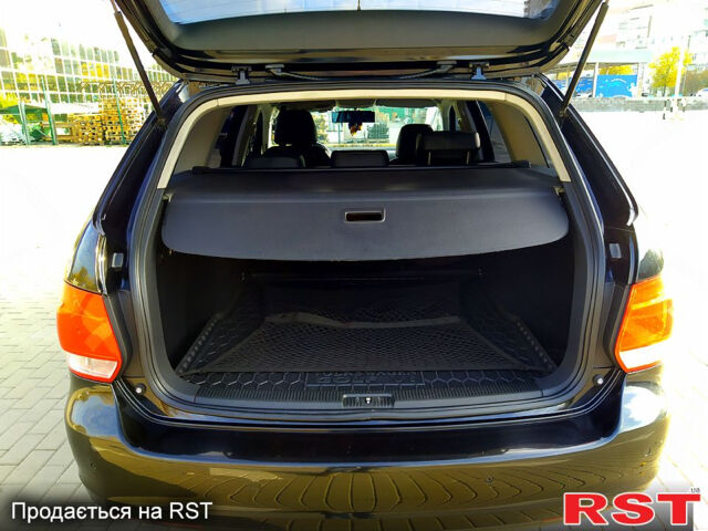 Чорний Фольксваген Гольф, об'ємом двигуна 1.6 л та пробігом 216 тис. км за 6200 $, фото 4 на Automoto.ua