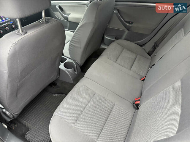 Чорний Фольксваген Гольф, об'ємом двигуна 1.6 л та пробігом 247 тис. км за 6700 $, фото 16 на Automoto.ua