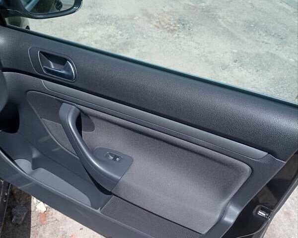 Черный Фольксваген Гольф, объемом двигателя 1.4 л и пробегом 139 тыс. км за 7200 $, фото 30 на Automoto.ua